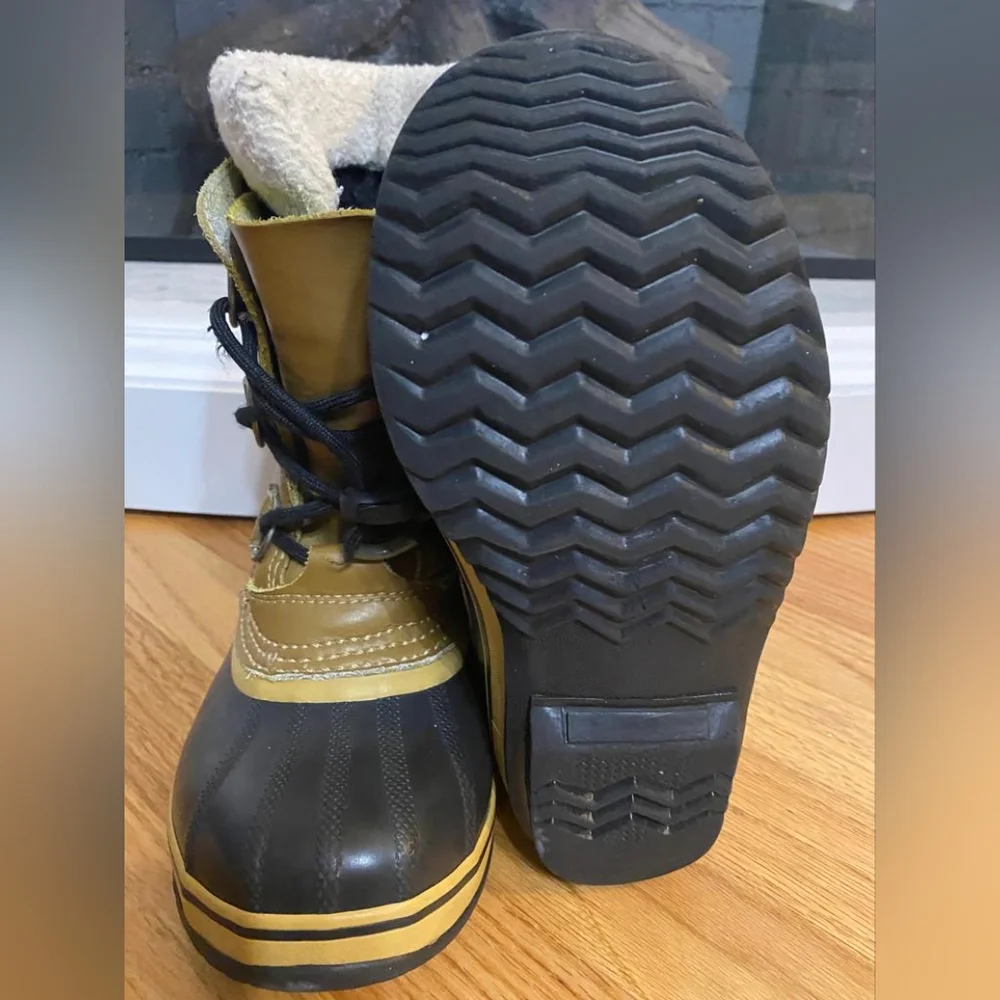 Sorel Tan Snow Boots size 3 unixes - Picture 3 of 10